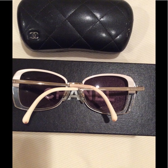 Chanel Authentic Sunglasses with original box - Picture 4 of 6